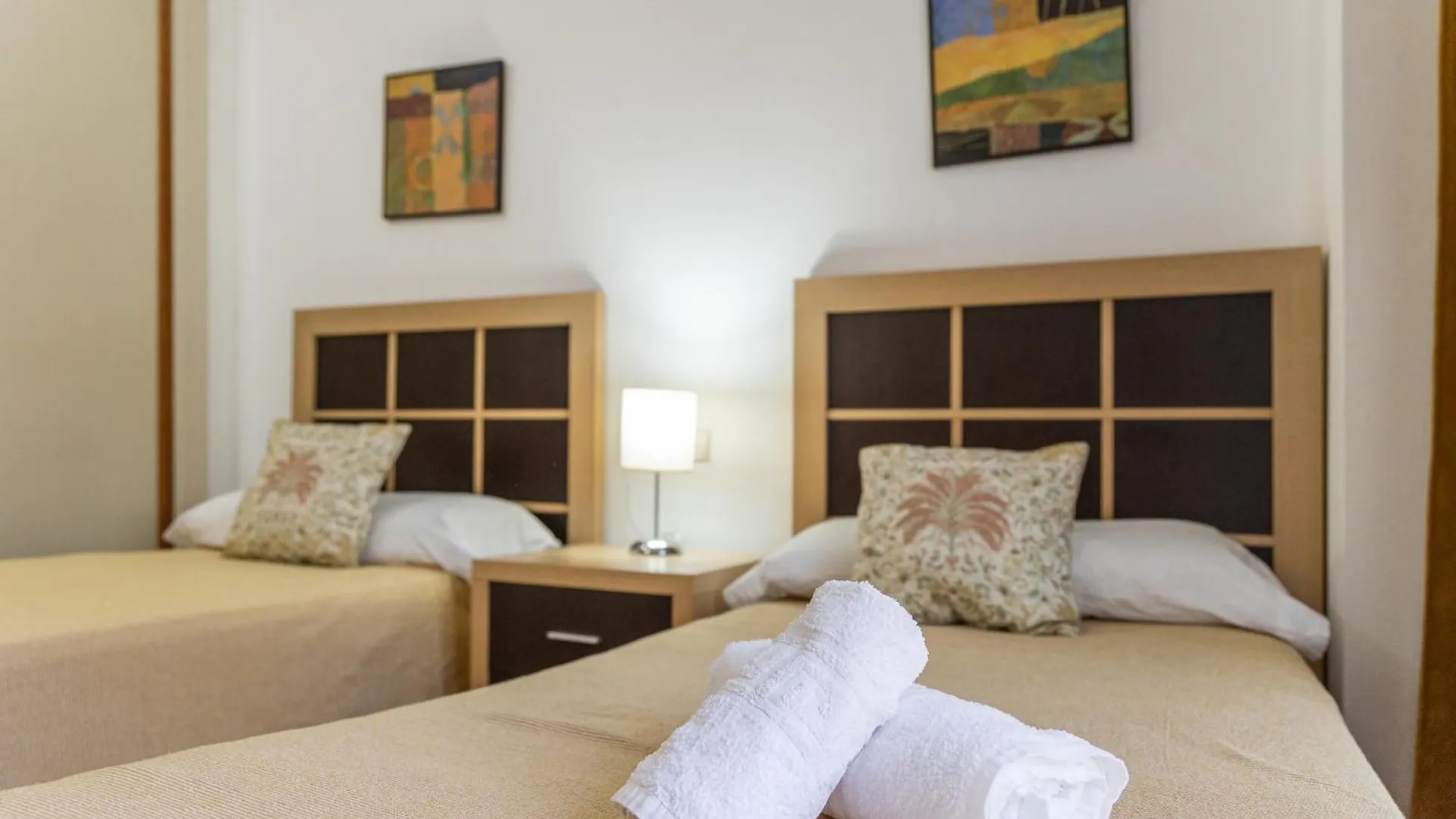 Appartement Bougainvillea Retreat, Espacioso Terraza & Parking Estepona Spanje