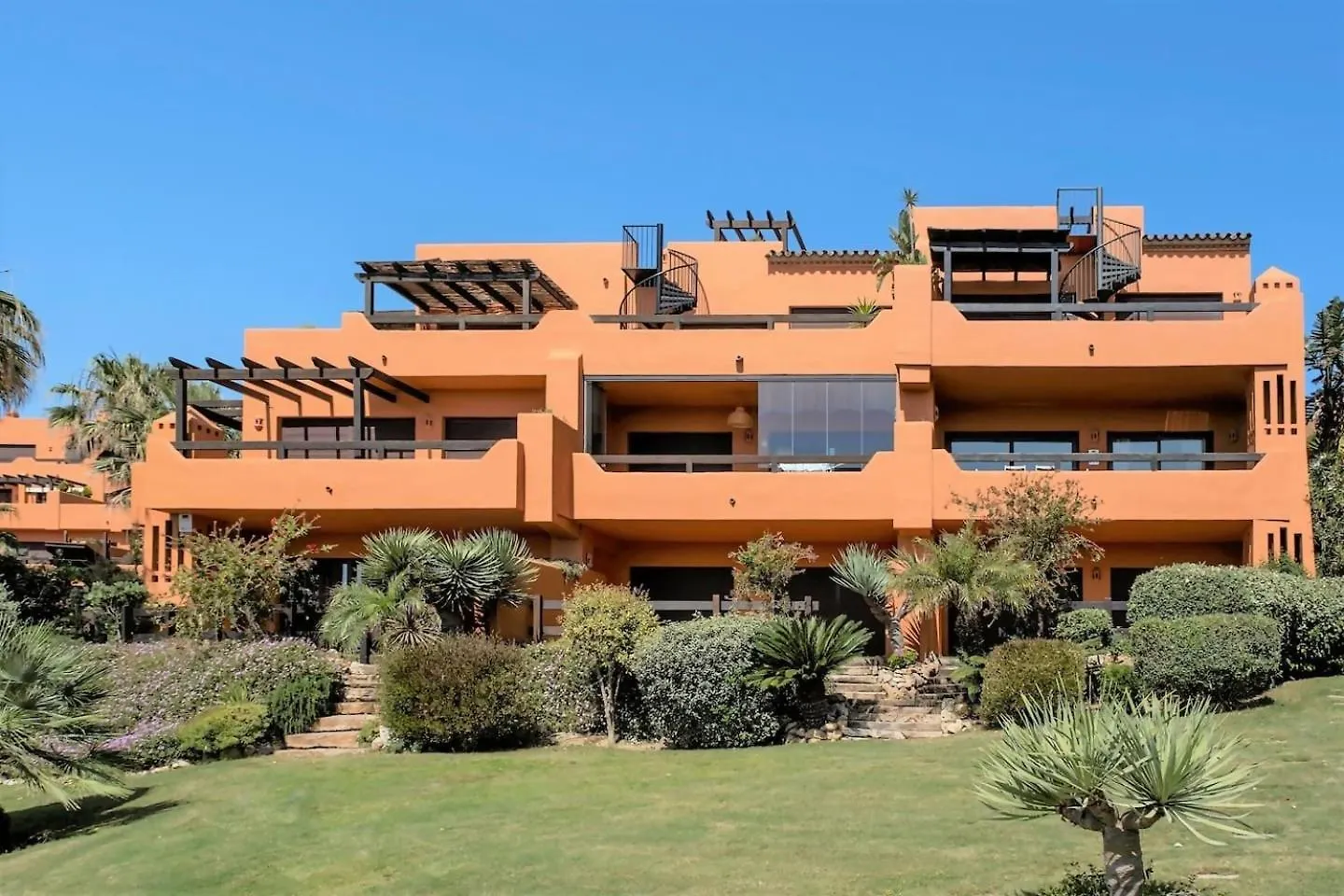 Apartment Bougainvillea Bay Estepona & Parking